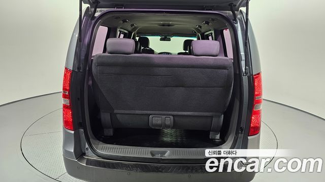 Hyundai Starex 2017 — photo 30