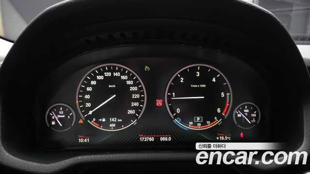BMW X4 2015 — photo 11