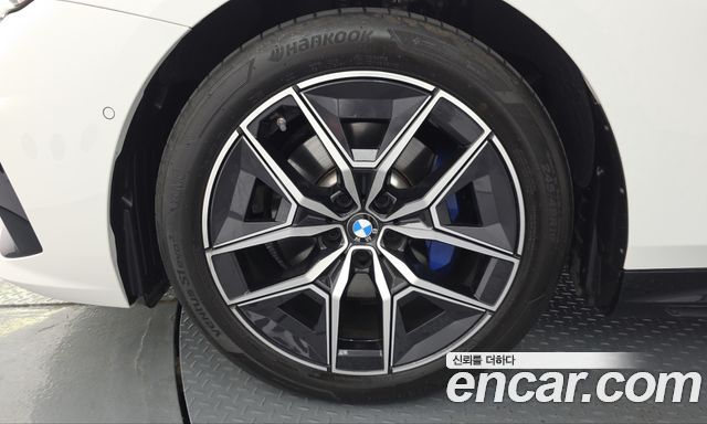 BMW 5-Series 2025 — photo 5
