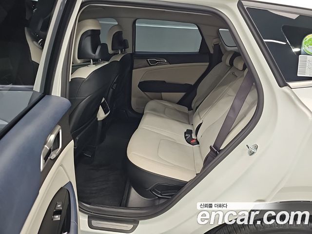 Kia Sportage 2023 — photo 18