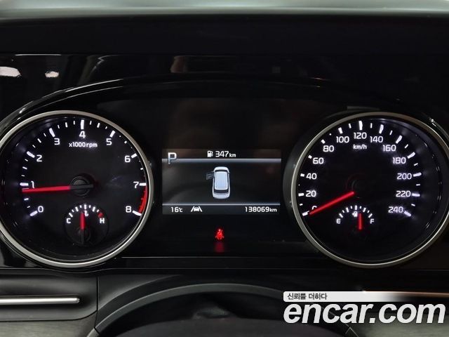 Kia Canival 2023 — photo 5