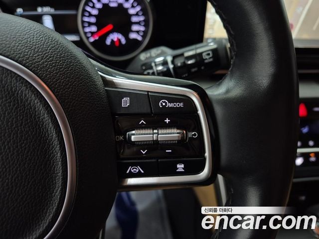 Kia Canival 2023 — photo 7