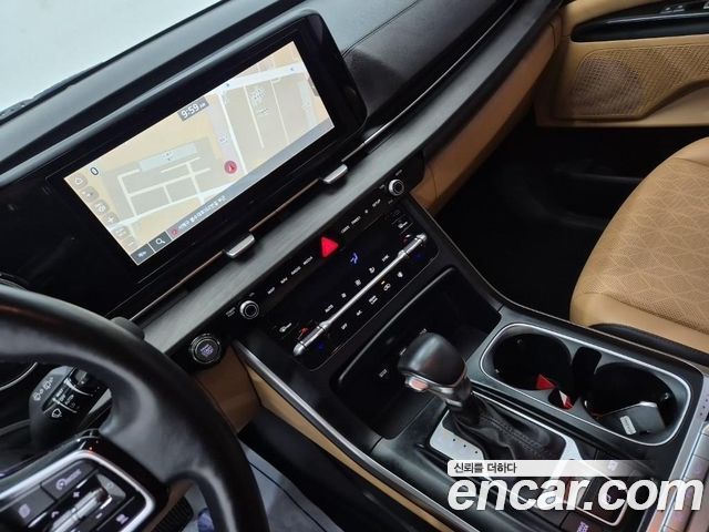 Kia Canival 2023 — photo 9