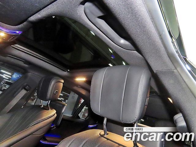 Mercedes-Benz S-Class 2022 — photo 16
