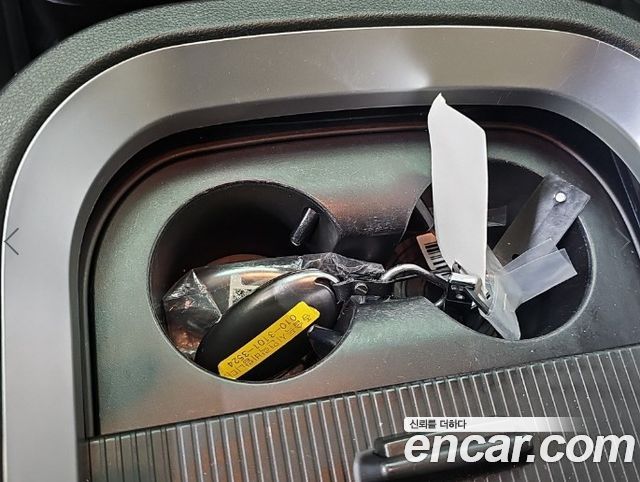 Hyundai Staria 2025 — photo 16