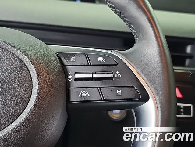 Hyundai Staria 2025 — photo 17
