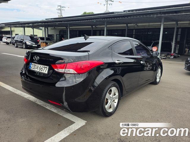 Hyundai AVANTE 2013 — photo 7