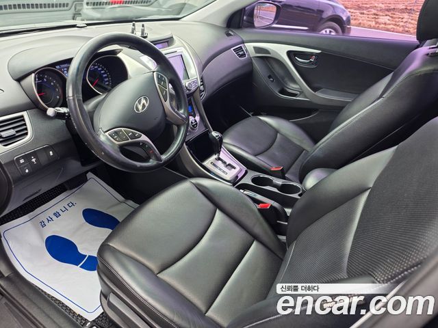Hyundai AVANTE 2013 — photo 10