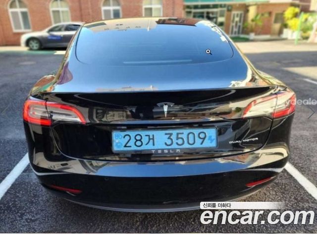 Tesla Model 3 2022 — photo 2