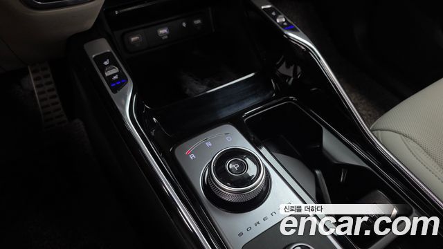 Kia Sorento 2023 — photo 12