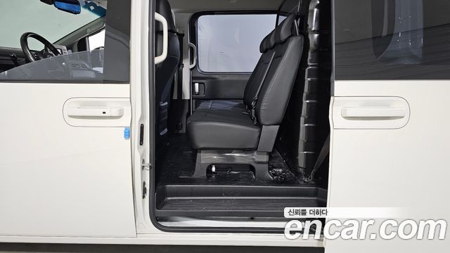 Hyundai Staria 2024 — photo 12