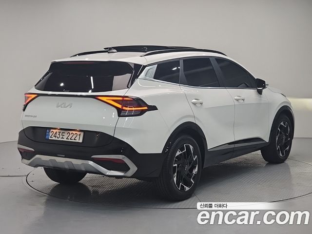 Kia Sportage 2023 — photo 2