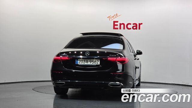 Mercedes-Benz S-Class 2022 — photo 4