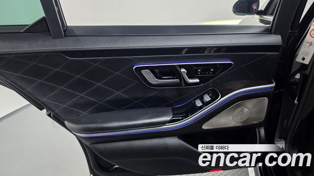 Mercedes-Benz S-Class 2022 — photo 15