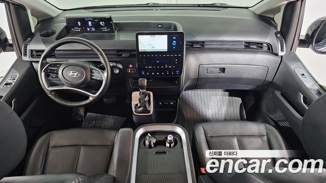 Hyundai Staria 2025 — photo 7