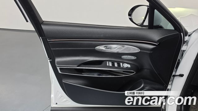 Genesis GV70 2025 — photo 14