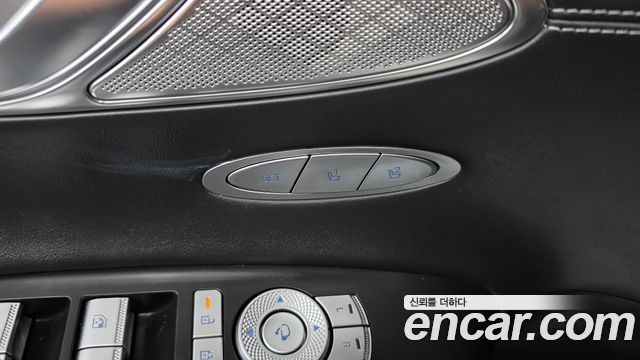 Genesis GV70 2025 — photo 28