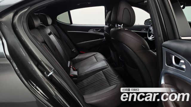 Genesis G70 2022 — photo 17