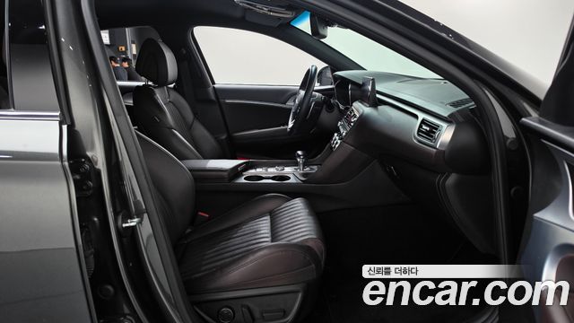 Genesis G70 2022 — photo 16