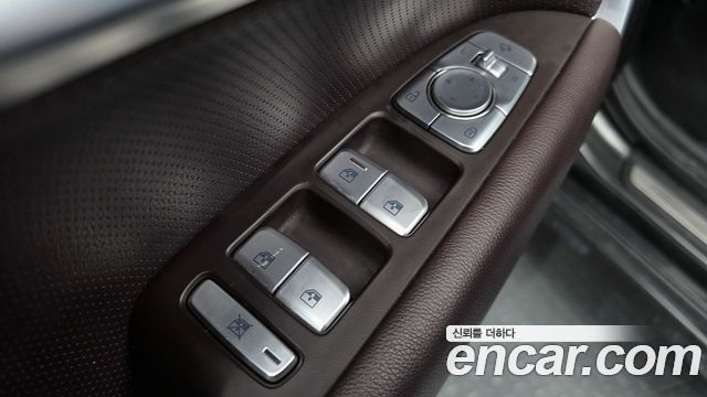 Genesis G70 2022 — photo 28