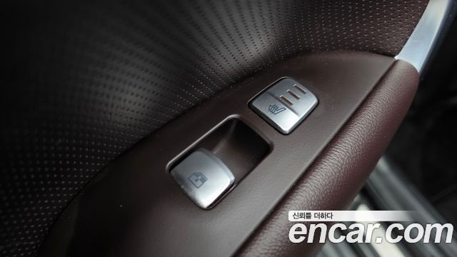 Genesis G70 2022 — photo 29