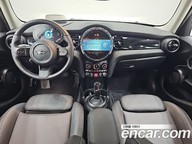 Mini Cooper 2023 — photo 7
