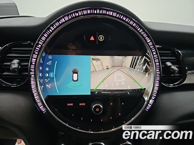 Mini Cooper 2023 — photo 16