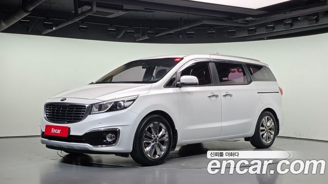 Kia Canival 2015 — photo 1