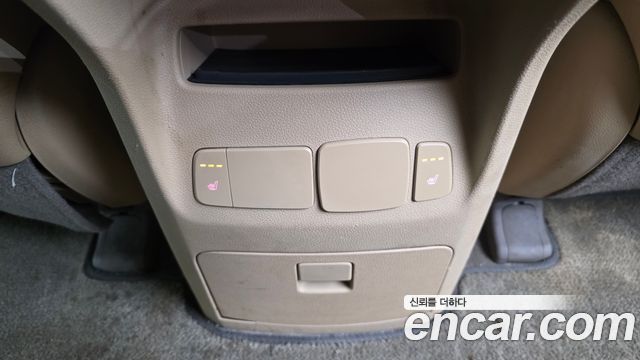 Kia Canival 2015 — photo 24