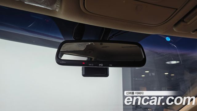 Kia Canival 2015 — photo 25