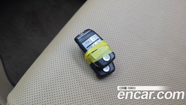 Kia Canival 2015 — photo 27