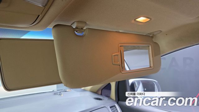 Kia Canival 2015 — photo 31