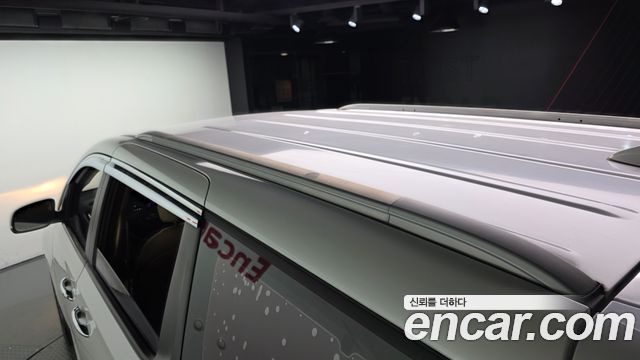 Kia Canival 2015 — photo 35