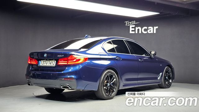 BMW 5-Series 2018 — photo 2