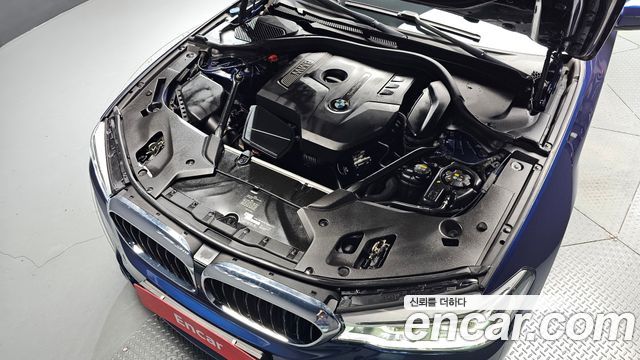 BMW 5-Series 2018 — photo 6