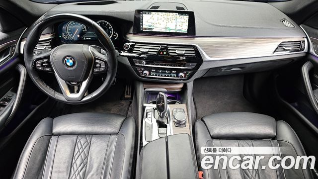 BMW 5-Series 2018 — photo 7