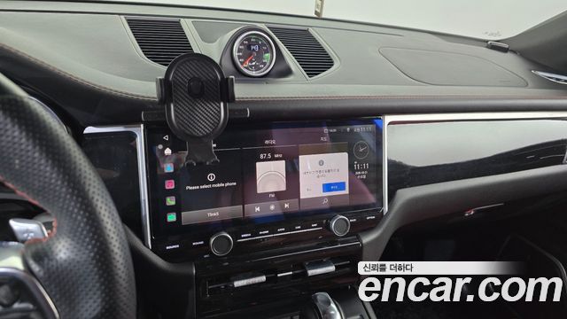 Porsche Macan 2015 — photo 14