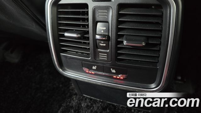 Porsche Macan 2015 — photo 19