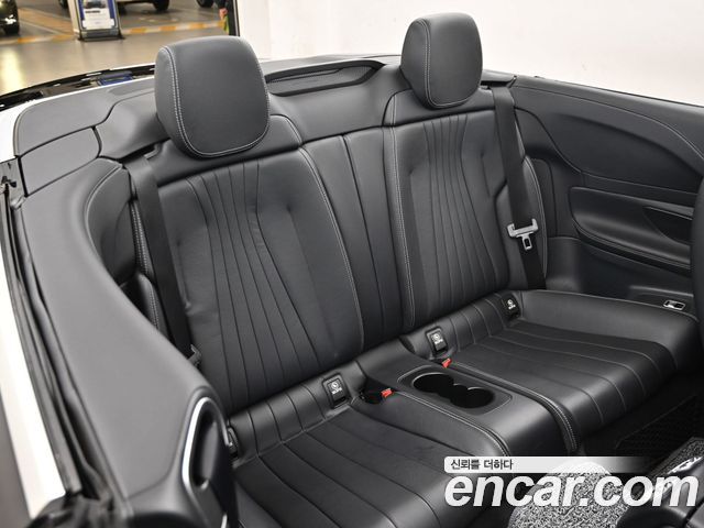 Mercedes-Benz E-Class 2019 — photo 18