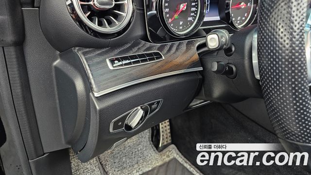 Mercedes-Benz E-Class 2019 — photo 24
