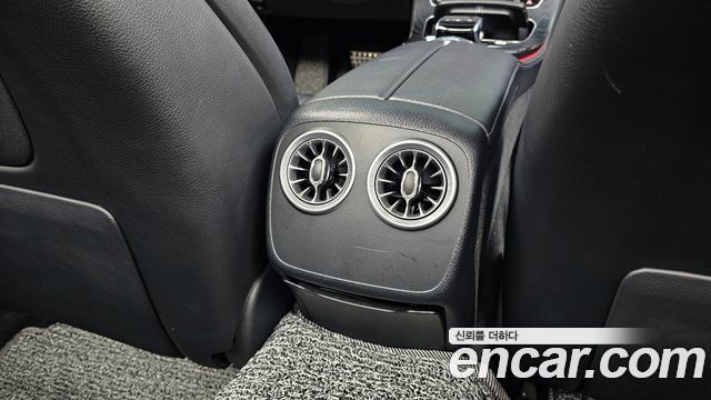 Mercedes-Benz E-Class 2019 — photo 33
