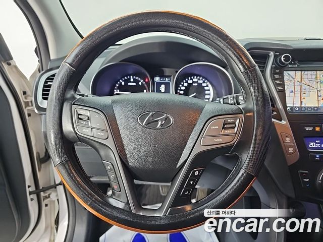 Hyundai Santafe 2017 — photo 9
