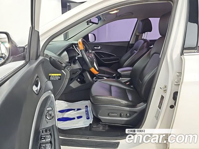 Hyundai Santafe 2017 — photo 11