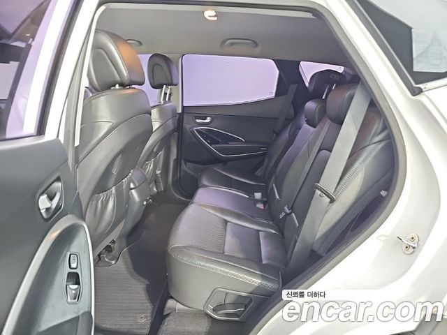 Hyundai Santafe 2017 — photo 12