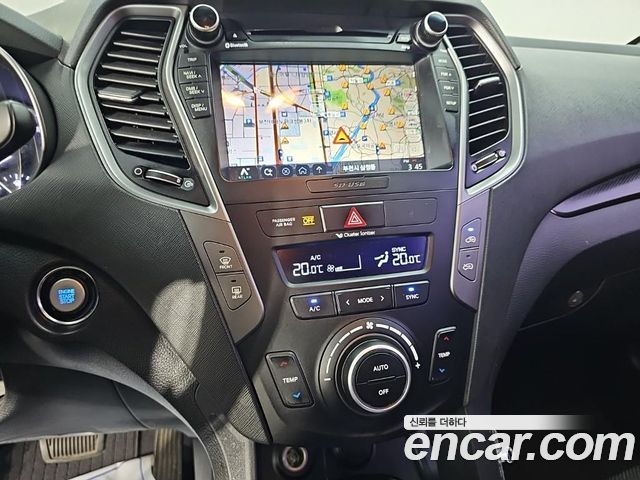 Hyundai Santafe 2017 — photo 17