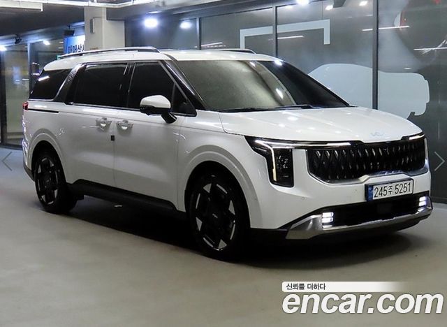Kia Canival 2025 — photo 2