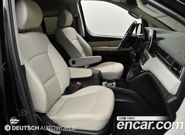 Hyundai Starex 2019 — photo 10