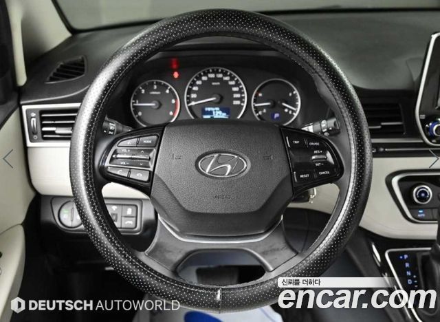 Hyundai Starex 2019 — photo 13
