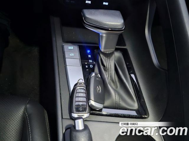Hyundai AVANTE 2022 — photo 8