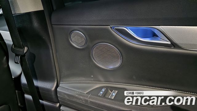 Genesis G80 2022 — photo 17